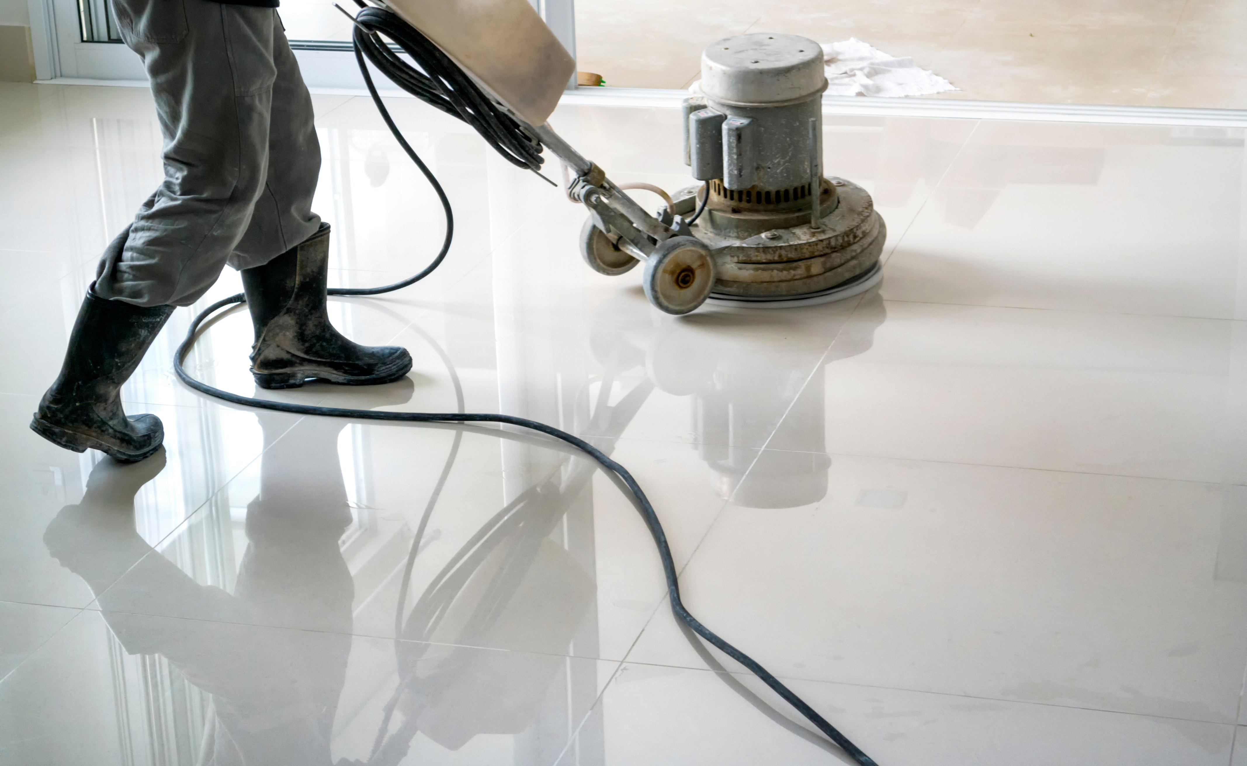 Floor restoration in Montreal-Brossard-Laval